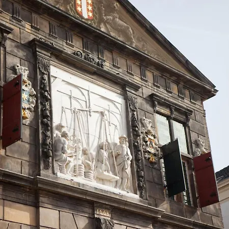 Center With Private Garden And 2 Bicycles