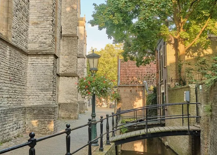 Center With Private Garden And 2 Bicycles Gouda