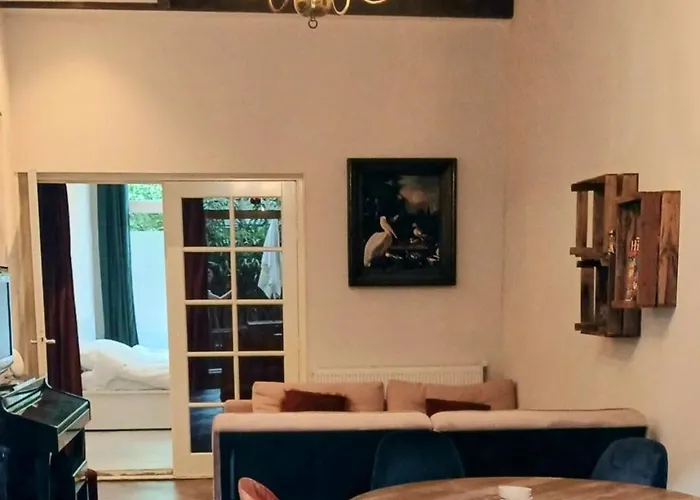 Center With Private Garden And 2 Bicycles Gouda