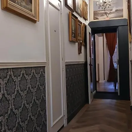 Apartman Center With Private Garden And 2 Bicycles