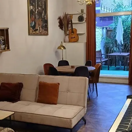 Center With Private Garden And 2 Bicycles Apartman *