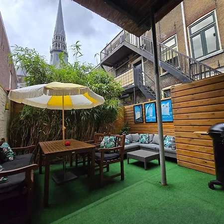 Center With Private Garden And 2 Bicycles