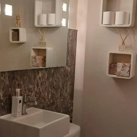 Apartman Center With Private Garden And 2 Bicycles