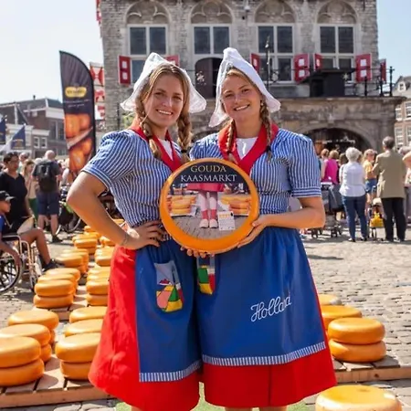 Apartman Center With Private Garden And 2 Bicycles *