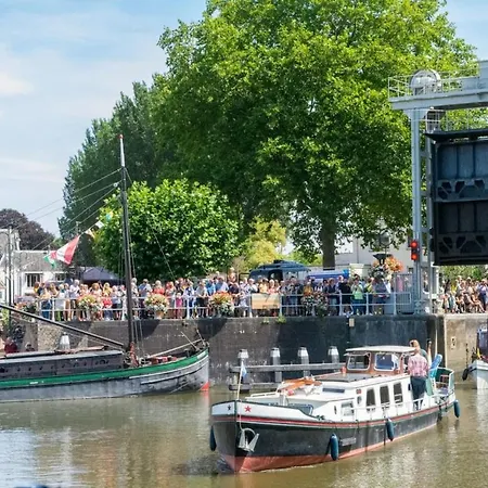 Center With Private Garden And 2 Bicycles Apartman *